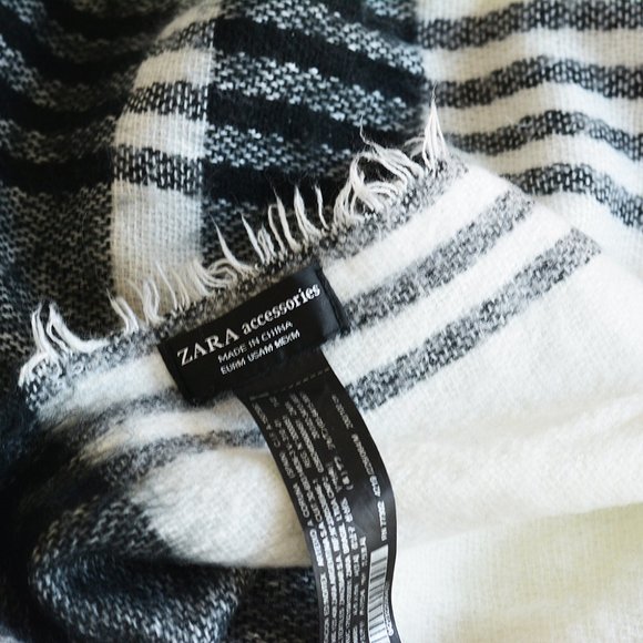 Zara Black and White Blanket Scarf - Picture 3 of 5
